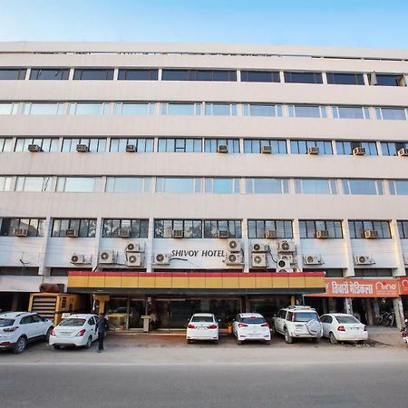Shivoy Hotel Горакпур Екстериор снимка