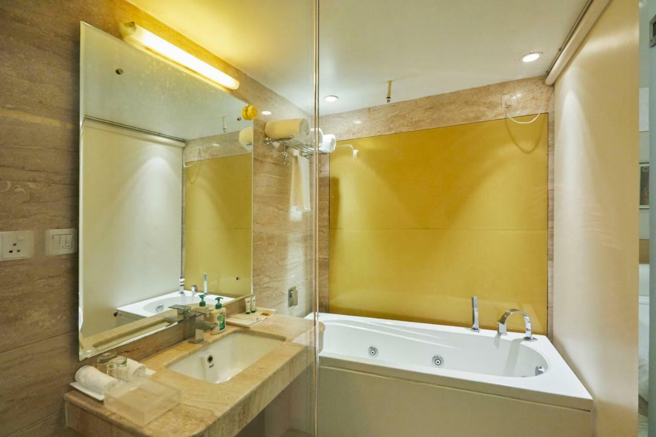 Shivoy Hotel Горакпур Екстериор снимка